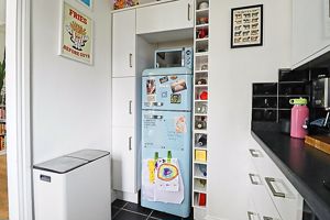 Kitchen- click for photo gallery